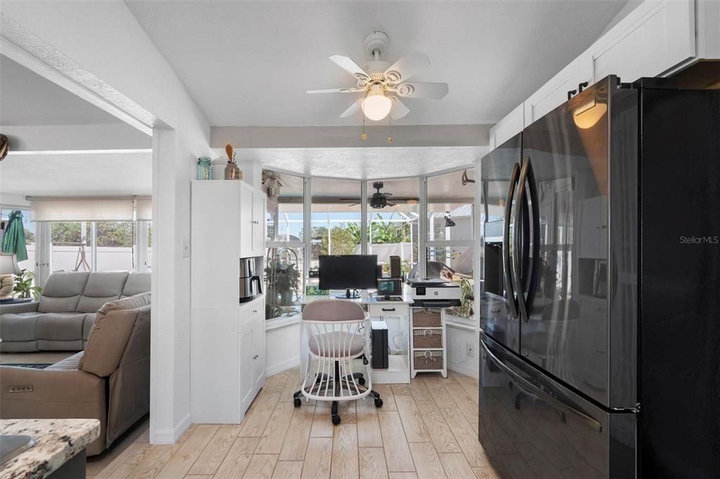 For Sale: $315,000 (2 beds, 2 baths, 1276 Square Feet)