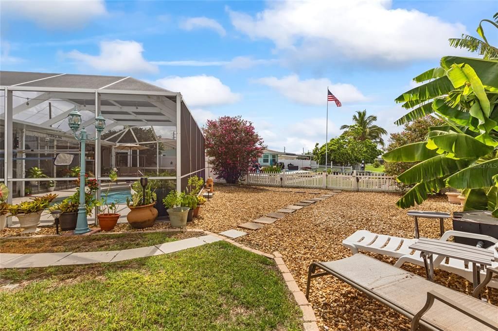 For Sale: $315,000 (2 beds, 2 baths, 1276 Square Feet)