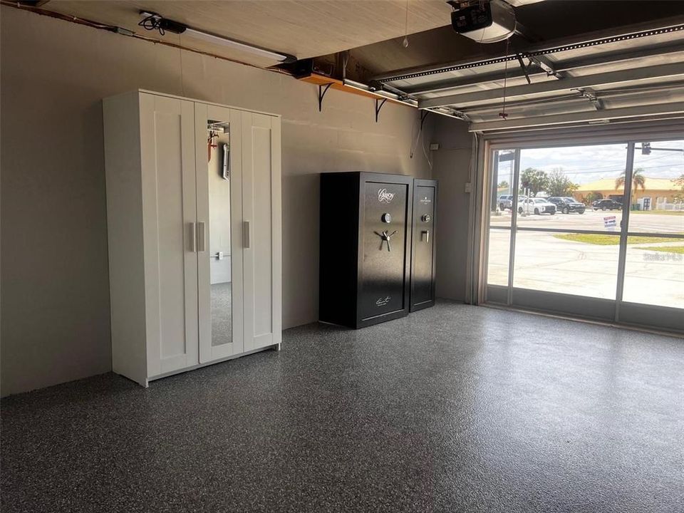 For Sale: $315,000 (2 beds, 2 baths, 1276 Square Feet)