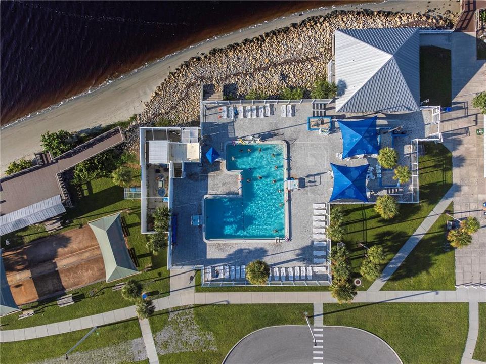 For Sale: $315,000 (2 beds, 2 baths, 1276 Square Feet)