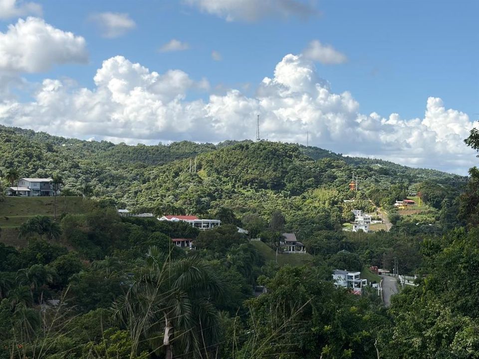 На продажу: $380,000 (0.50 acres)