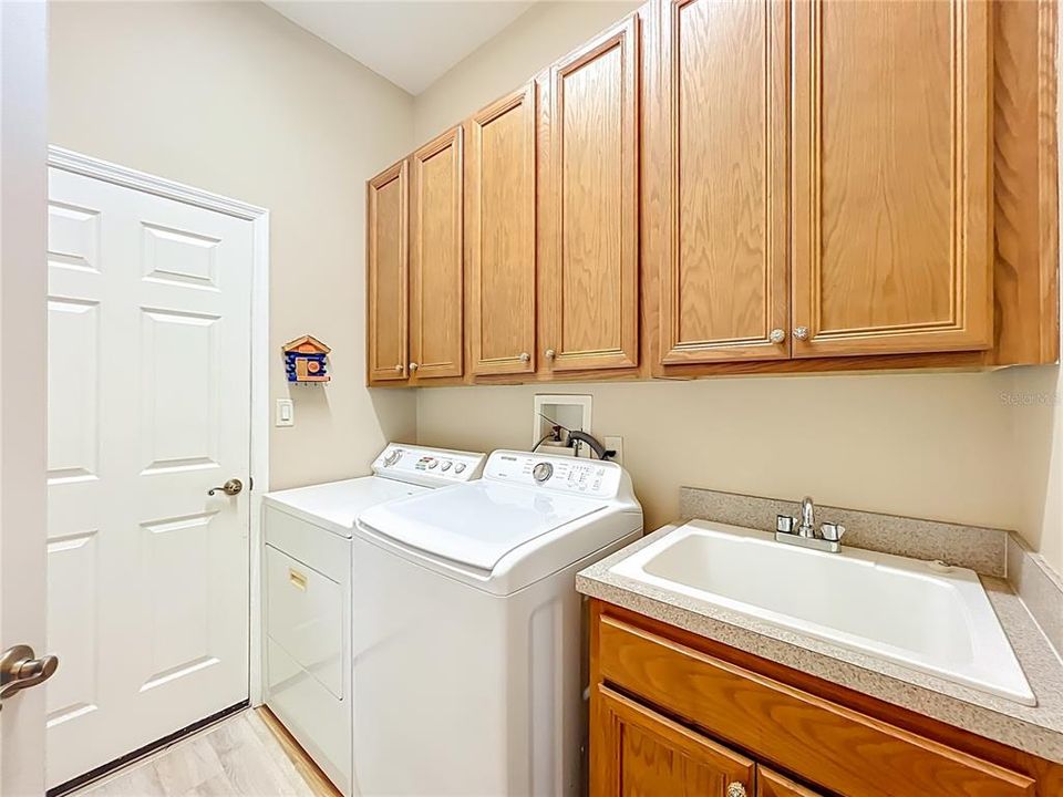 На продажу: $312,000 (2 спален, 2 ванн, 1888 Квадратных фут)