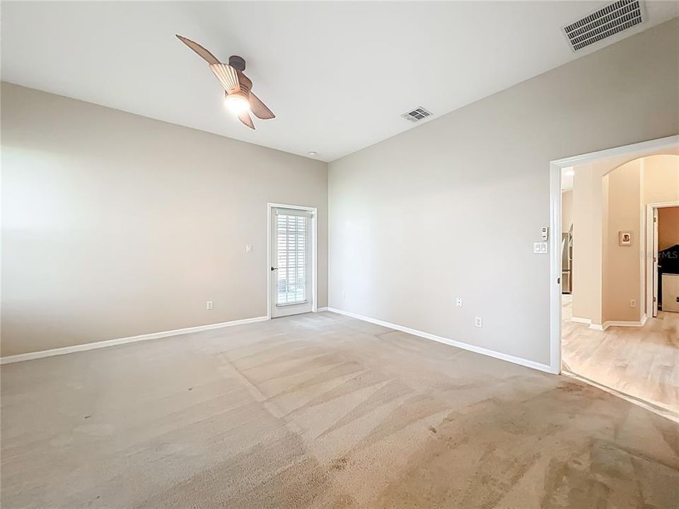 На продажу: $312,000 (2 спален, 2 ванн, 1888 Квадратных фут)