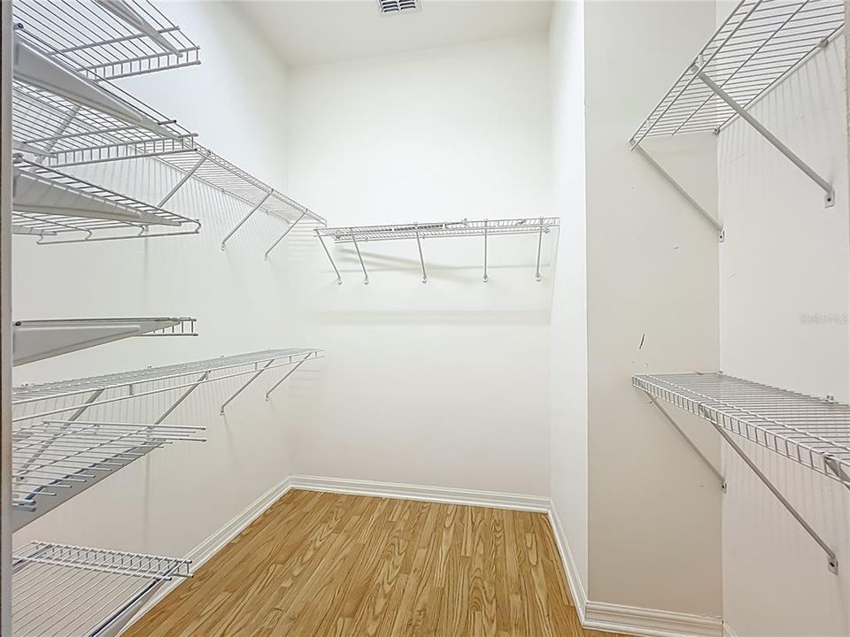 На продажу: $312,000 (2 спален, 2 ванн, 1888 Квадратных фут)