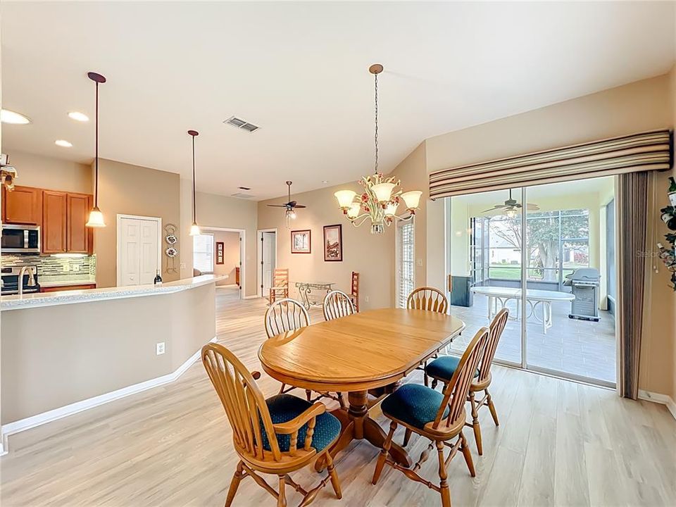 На продажу: $312,000 (2 спален, 2 ванн, 1888 Квадратных фут)