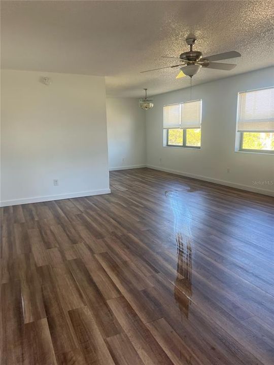 出租: $1,995 (3 贝兹, 2 浴室, 1575 平方英尺)