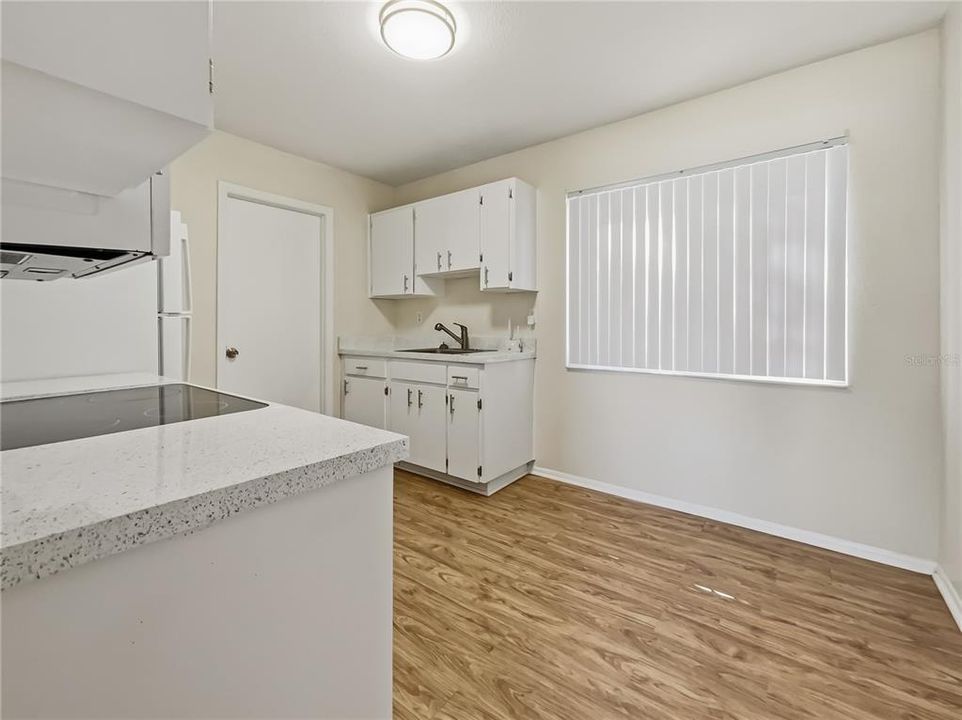 En Venta: $160,000 (2 camas, 1 baños, 912 Pies cuadrados)