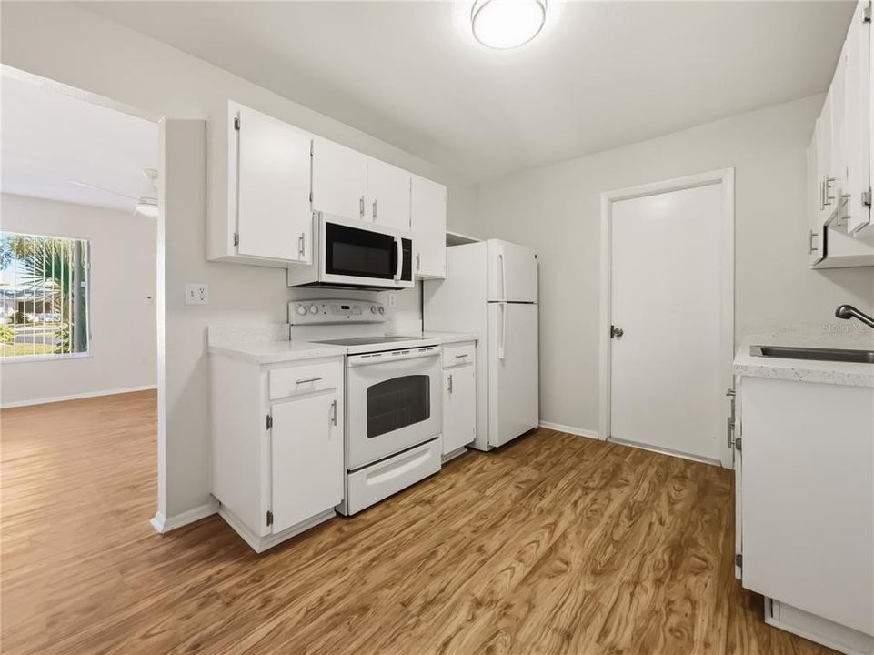 En Venta: $160,000 (2 camas, 1 baños, 912 Pies cuadrados)