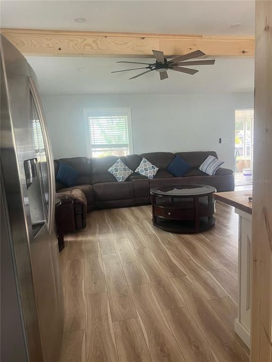 For Rent: $2,900 (3 beds, 2 baths, 1144 Square Feet)