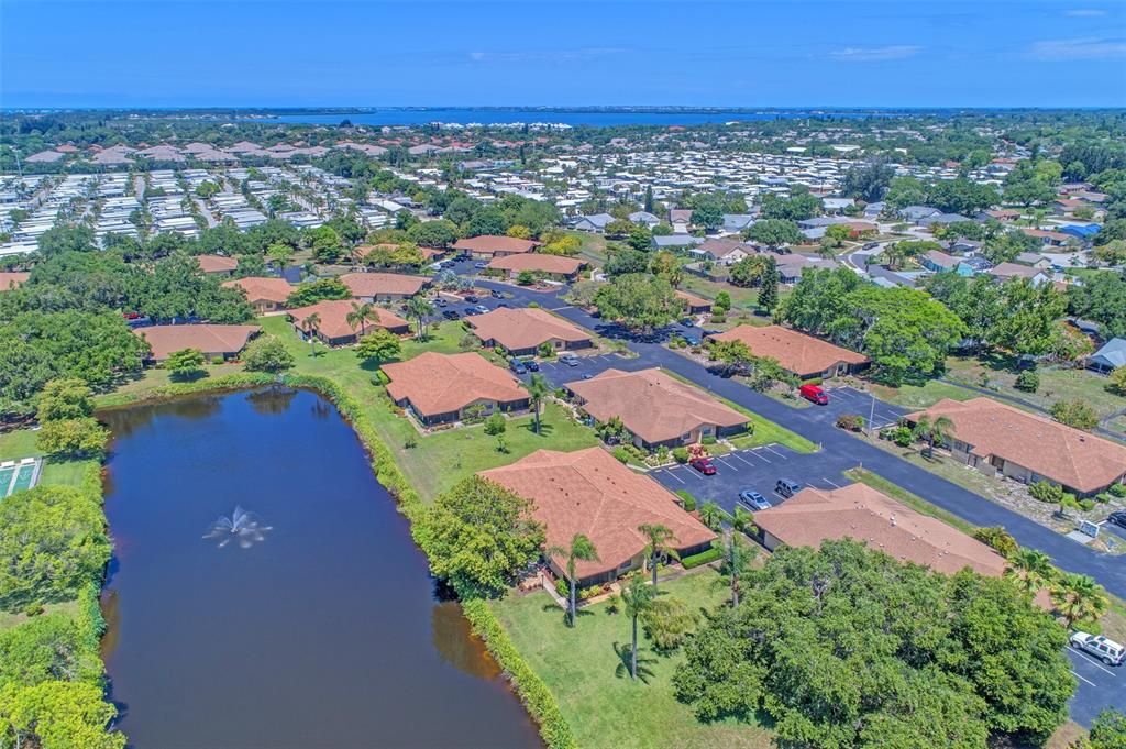 For Sale: $169,900 (2 beds, 2 baths, 1044 Square Feet)