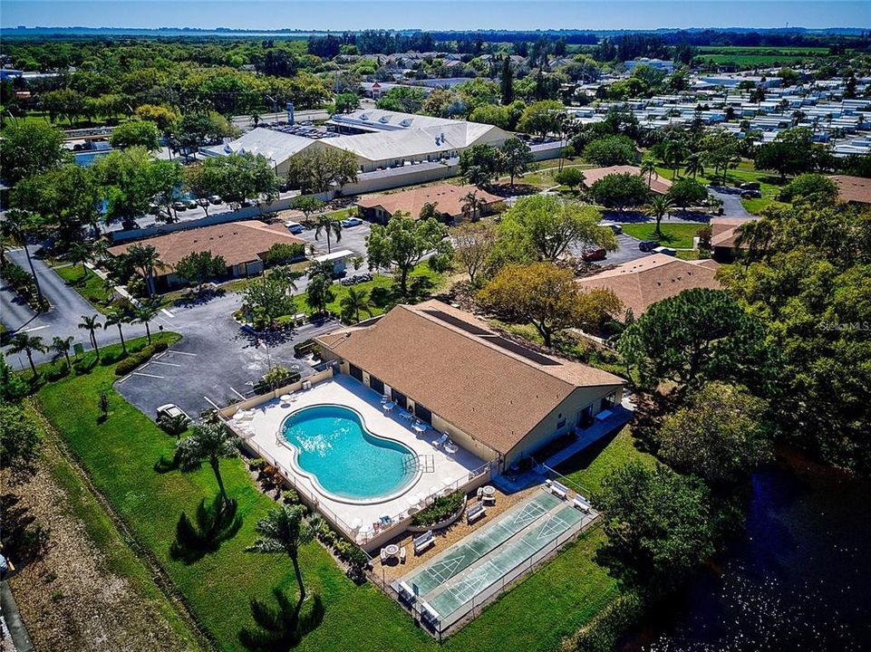 For Sale: $169,900 (2 beds, 2 baths, 1044 Square Feet)