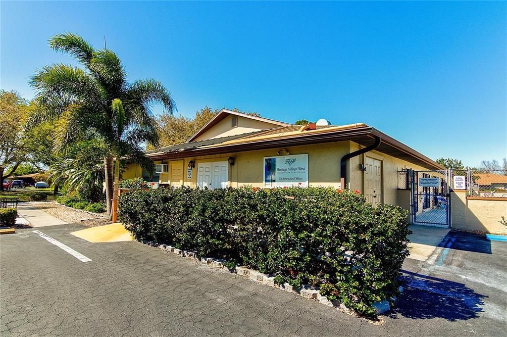 For Sale: $169,900 (2 beds, 2 baths, 1044 Square Feet)