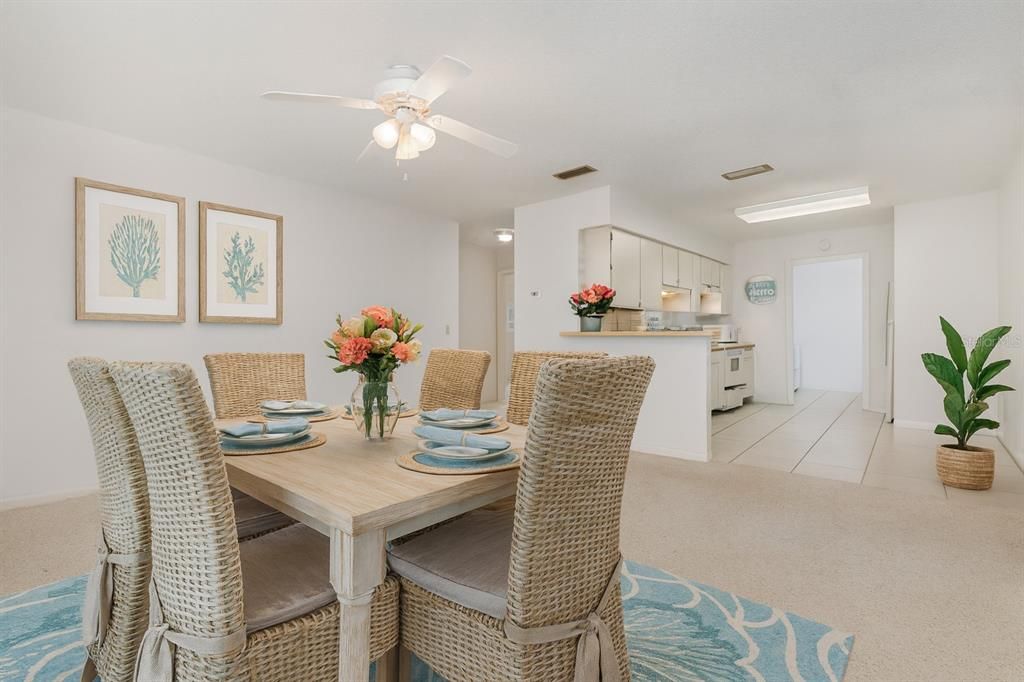 For Sale: $169,900 (2 beds, 2 baths, 1044 Square Feet)