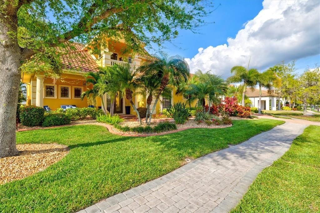 На продажу: $2,750,000 (4 спален, 4 ванн, 4711 Квадратных фут)