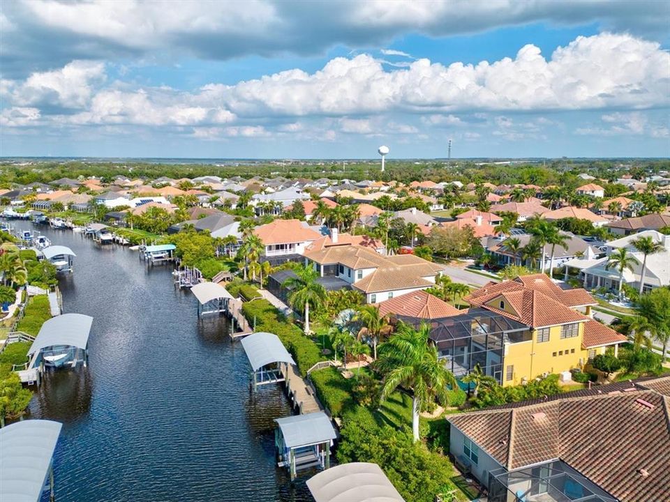 На продажу: $2,750,000 (4 спален, 4 ванн, 4711 Квадратных фут)