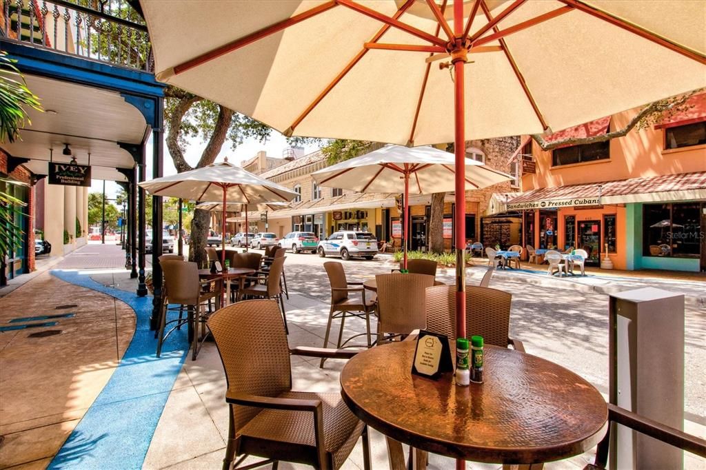 На продажу: $2,750,000 (4 спален, 4 ванн, 4711 Квадратных фут)