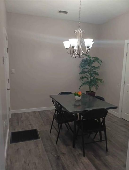 En Venta: $540,000 (5 camas, 2 baños, 2520 Pies cuadrados)