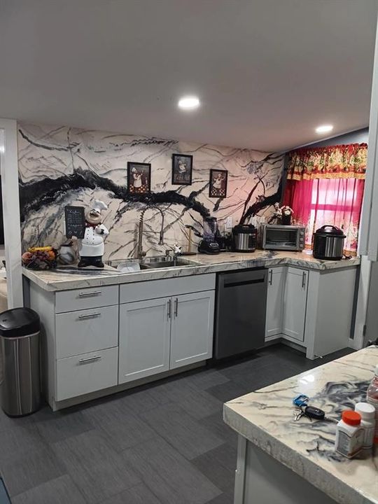 En Venta: $540,000 (5 camas, 2 baños, 2520 Pies cuadrados)