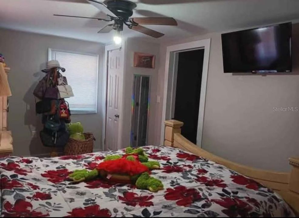 En Venta: $540,000 (5 camas, 2 baños, 2520 Pies cuadrados)