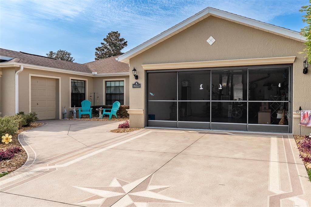 For Sale: $409,999 (3 beds, 2 baths, 2297 Square Feet)