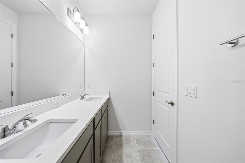 En Venta: $337,489 (3 camas, 2 baños, 1657 Pies cuadrados)