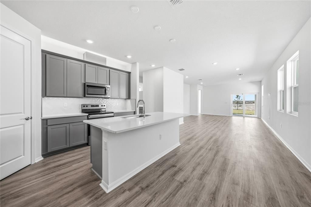 En Venta: $337,489 (3 camas, 2 baños, 1657 Pies cuadrados)