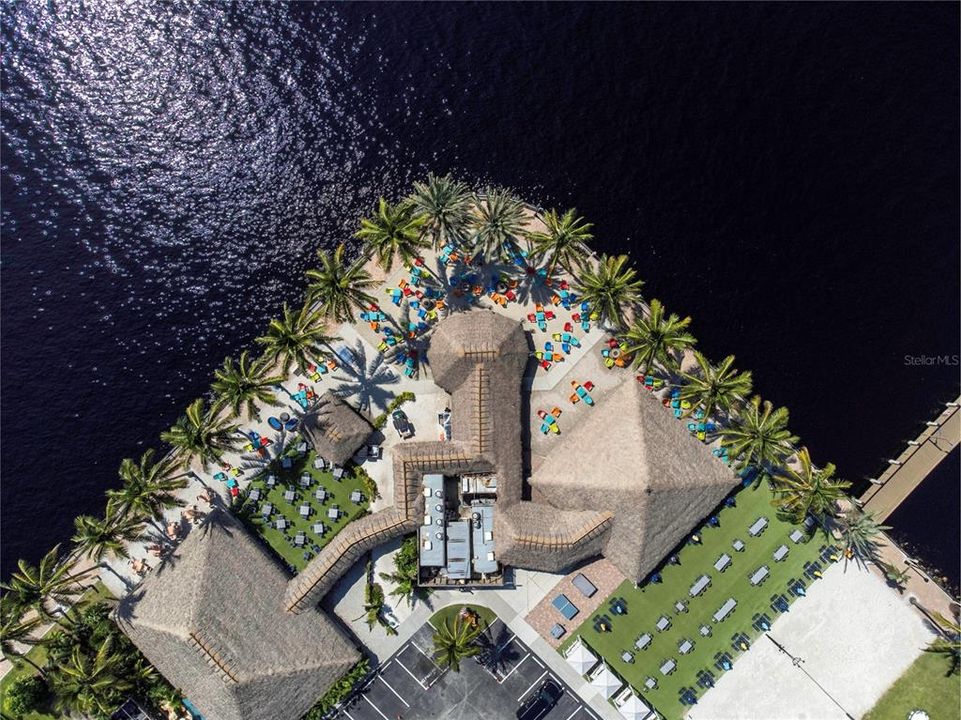 待售: $650,000 (0.34 acres)