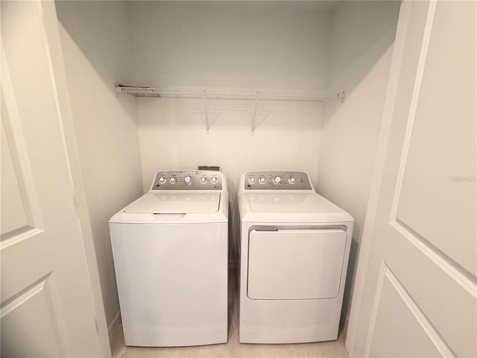 For Rent: $2,100 (3 beds, 2 baths, 1373 Square Feet)