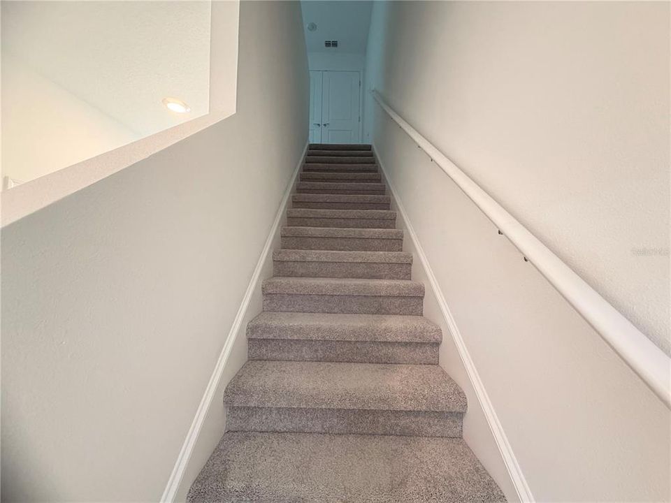 For Rent: $2,100 (3 beds, 2 baths, 1373 Square Feet)