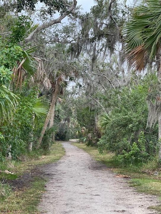 待售: $230,000 (2 贝兹, 1 浴室, 838 平方英尺)