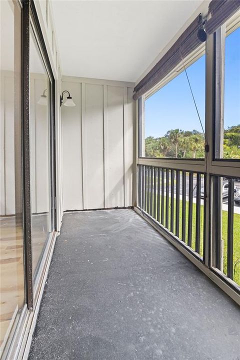 待售: $230,000 (2 贝兹, 1 浴室, 838 平方英尺)