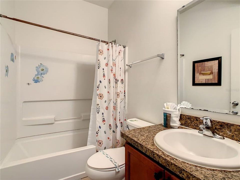 En Venta: $619,000 (8 camas, 5 baños, 3648 Pies cuadrados)