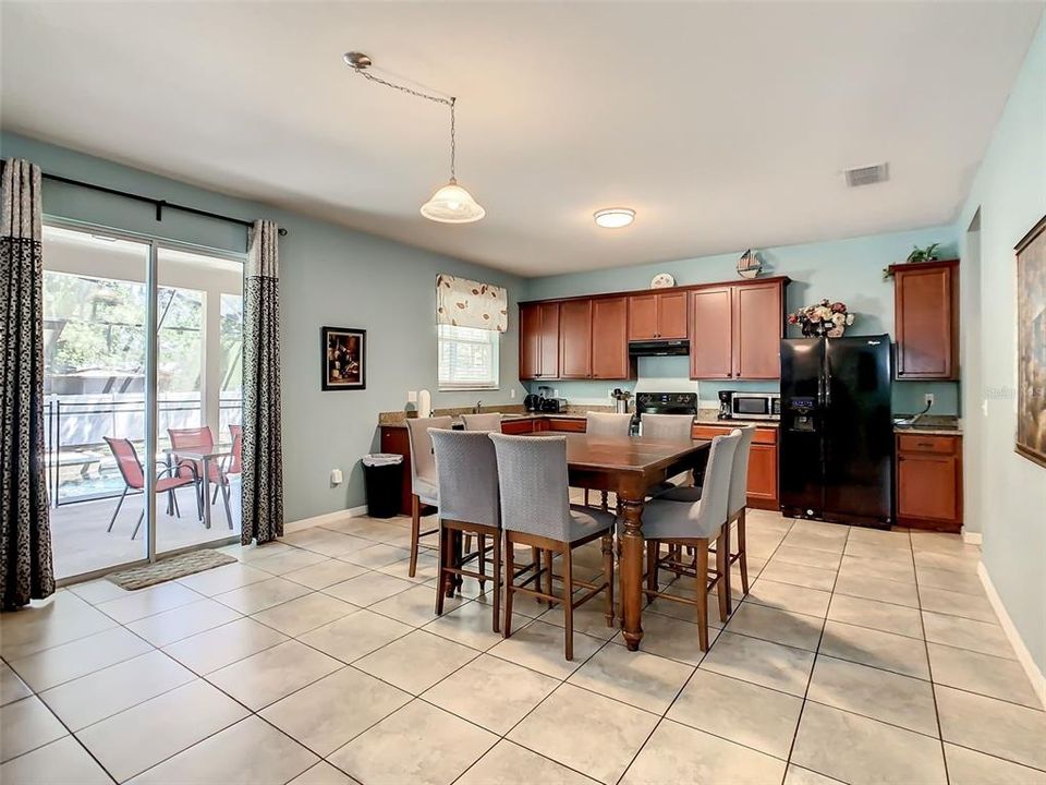 En Venta: $619,000 (8 camas, 5 baños, 3648 Pies cuadrados)