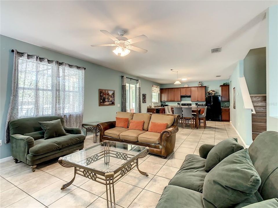 En Venta: $619,000 (8 camas, 5 baños, 3648 Pies cuadrados)