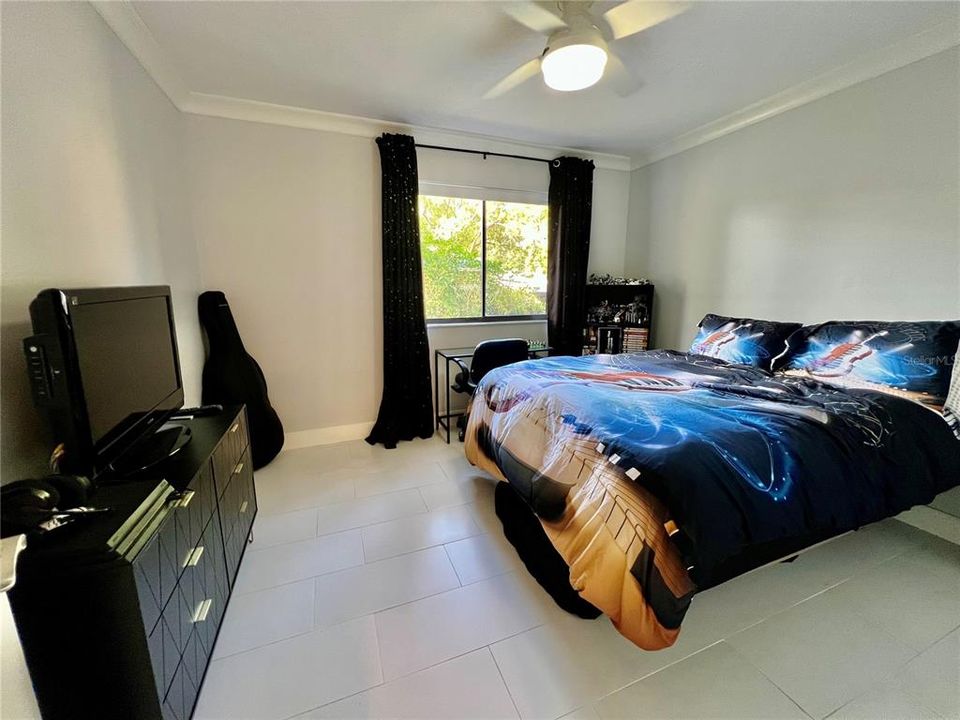 For Rent: $2,600 (3 beds, 2 baths, 1492 Square Feet)