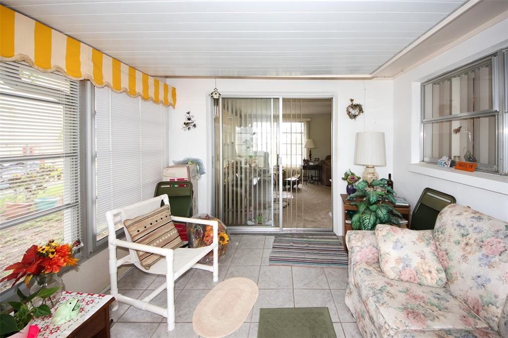 En Venta: $215,000 (2 camas, 2 baños, 1060 Pies cuadrados)