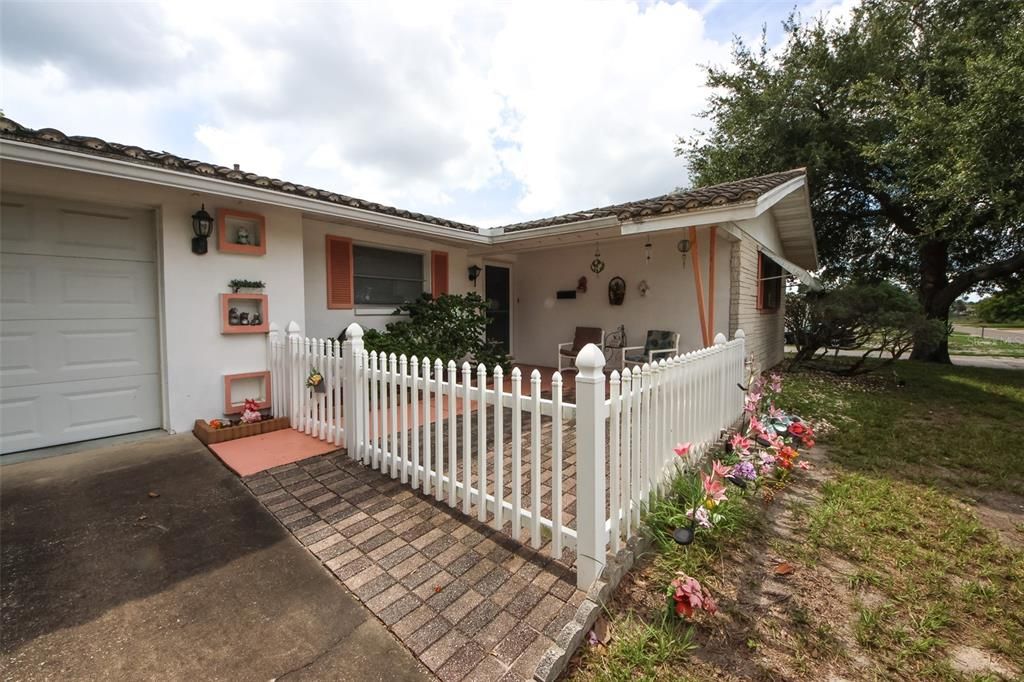 En Venta: $215,000 (2 camas, 2 baños, 1060 Pies cuadrados)