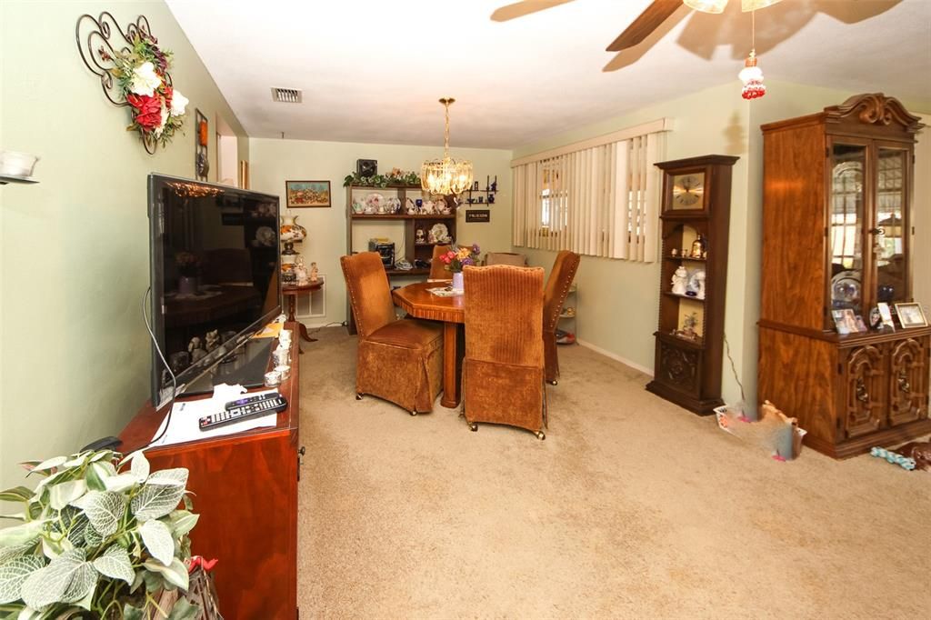 En Venta: $215,000 (2 camas, 2 baños, 1060 Pies cuadrados)