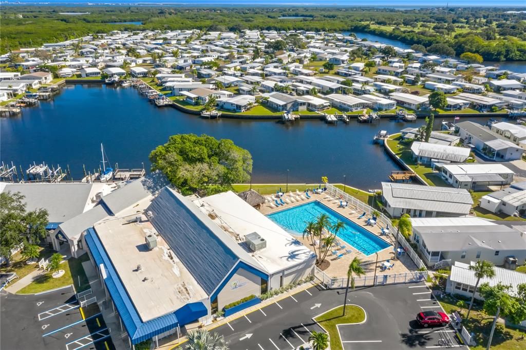 На продажу: $245,000 (2 спален, 2 ванн, 960 Квадратных фут)