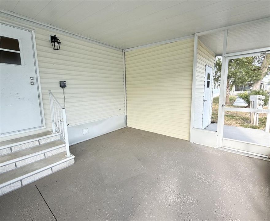 На продажу: $245,000 (2 спален, 2 ванн, 960 Квадратных фут)