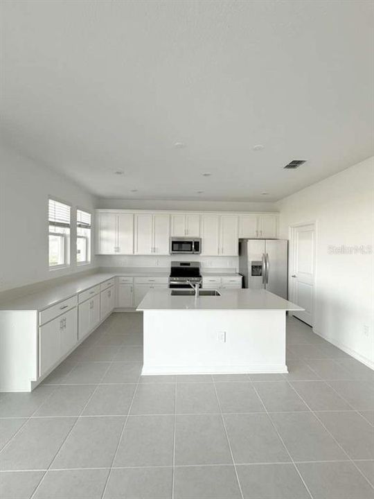 En Renta: $3,200 (4 camas, 2 baños, 2781 Pies cuadrados)