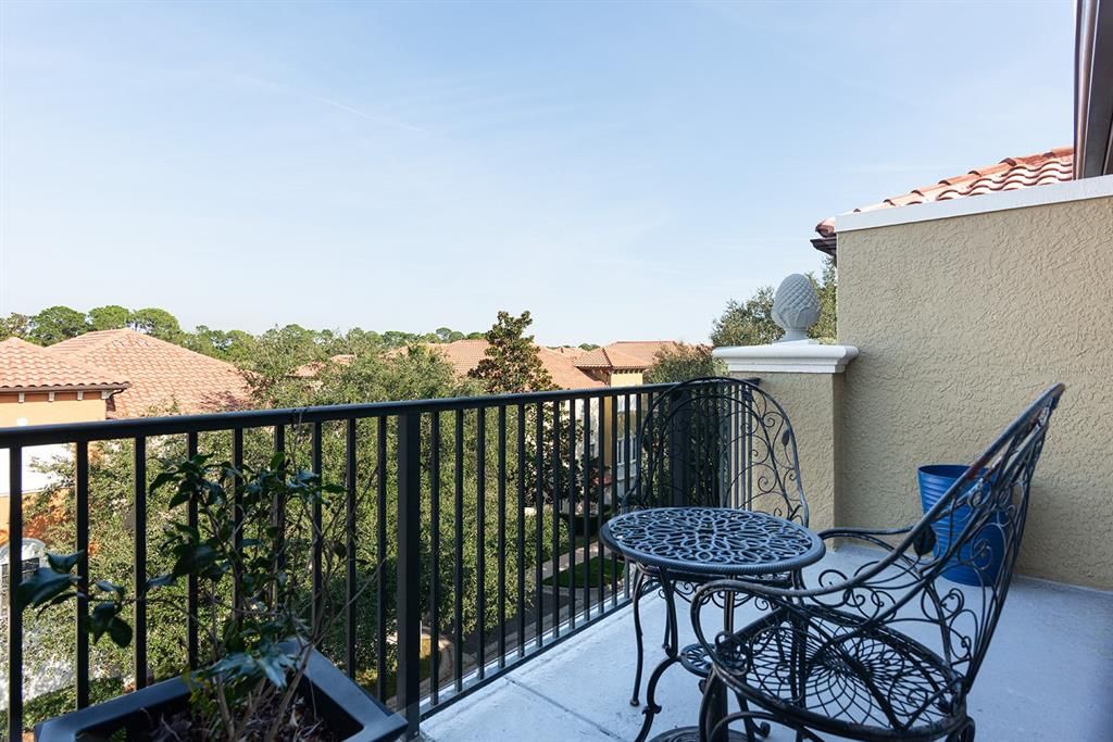 En Venta: $545,000 (4 camas, 3 baños, 2388 Pies cuadrados)