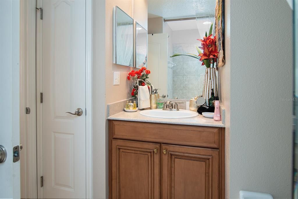 En Venta: $545,000 (4 camas, 3 baños, 2388 Pies cuadrados)