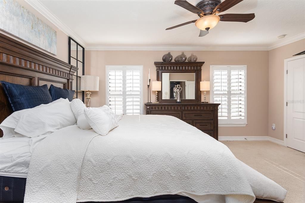 En Venta: $545,000 (4 camas, 3 baños, 2388 Pies cuadrados)