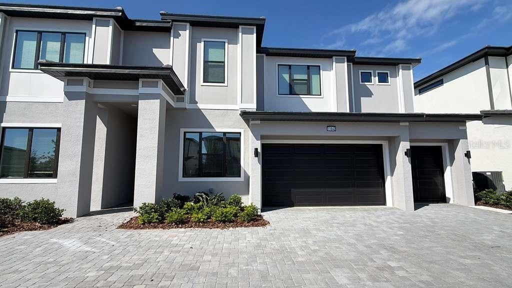 Vendido Recientemente: $1,672,540 (15 camas, 16 baños, 6374 Pies cuadrados)