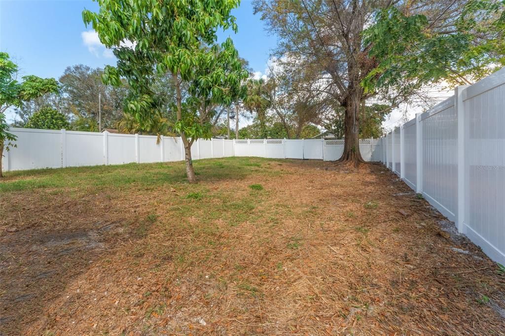 出租: $2,350 (3 贝兹, 2 浴室, 686 平方英尺)