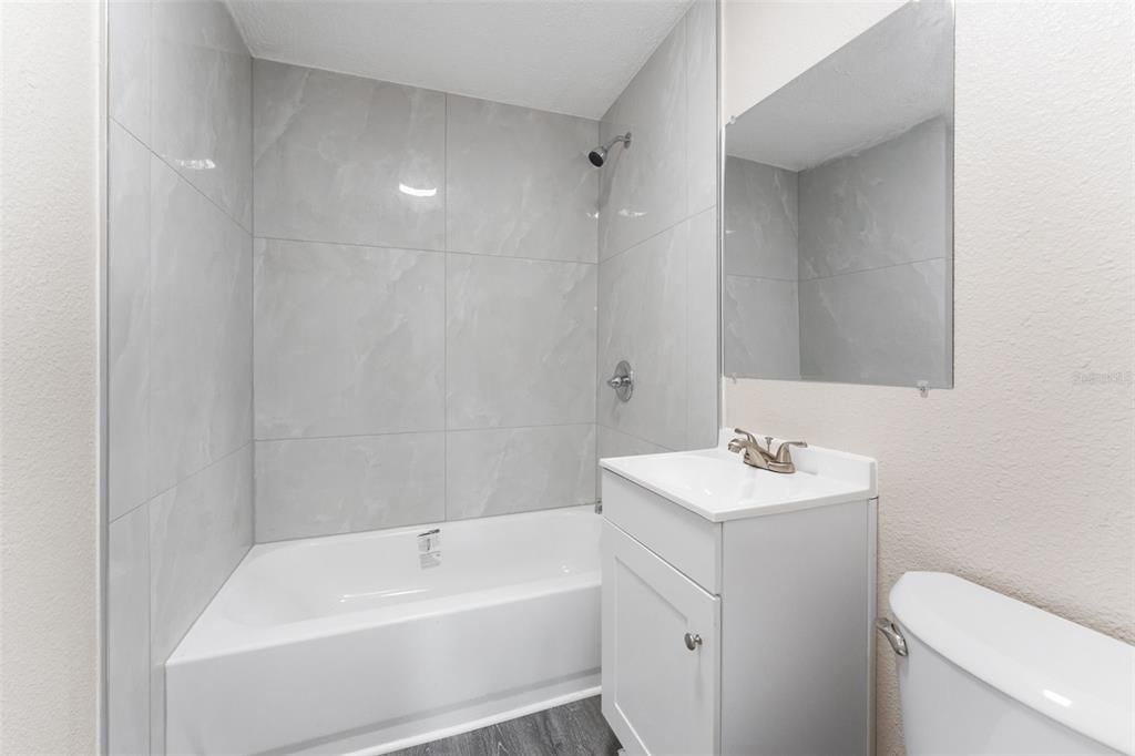 出租: $2,350 (3 贝兹, 2 浴室, 686 平方英尺)