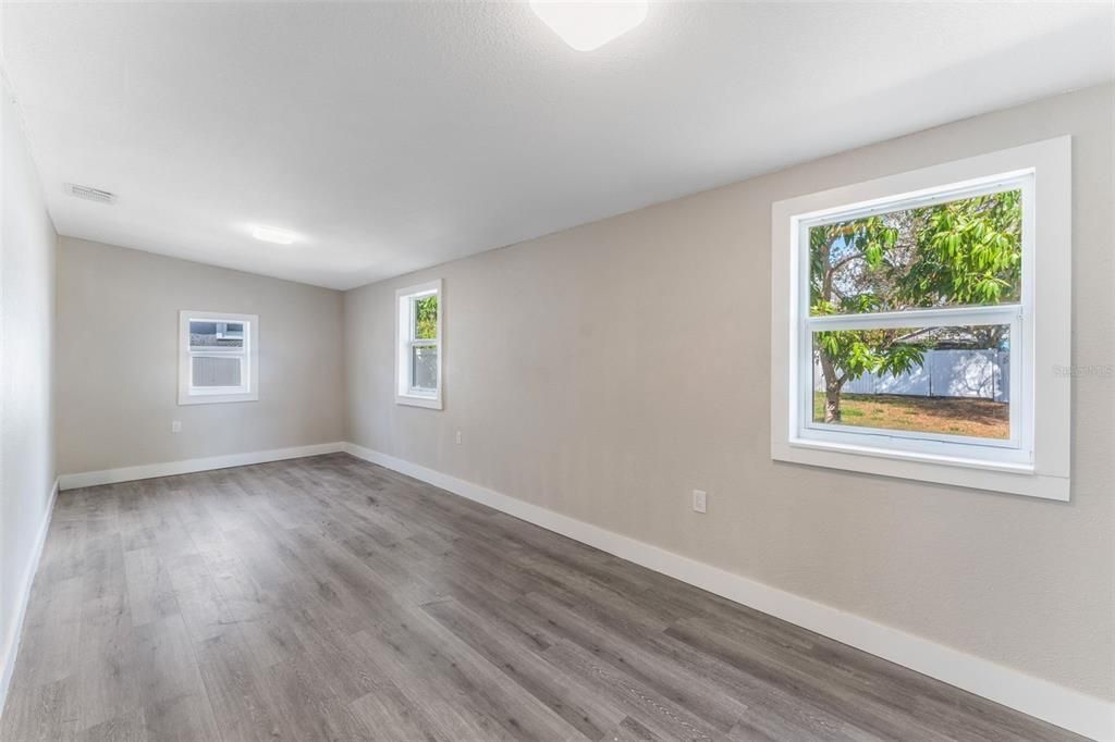 出租: $2,350 (3 贝兹, 2 浴室, 686 平方英尺)