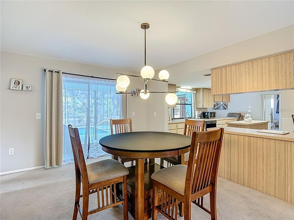 待售: $265,000 (2 贝兹, 2 浴室, 1865 平方英尺)