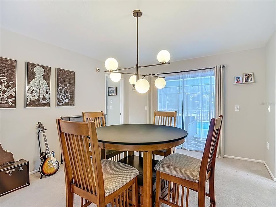 待售: $265,000 (2 贝兹, 2 浴室, 1865 平方英尺)